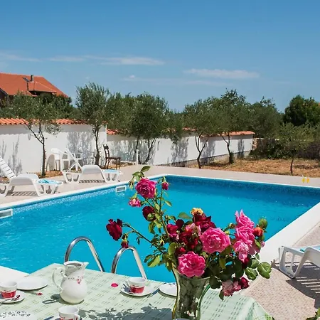 펜션 Family Friendly House With A Swimming Pool Cista Velika, Vodice - 20234