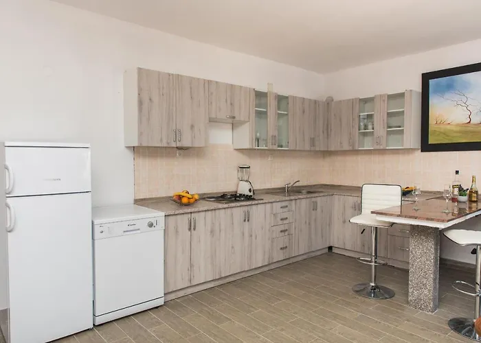 Family Friendly House With A Swimming Pool Cista Velika, Vodice - 20234 Vakantiehuis Velika Cista (Sibenik-Knin)